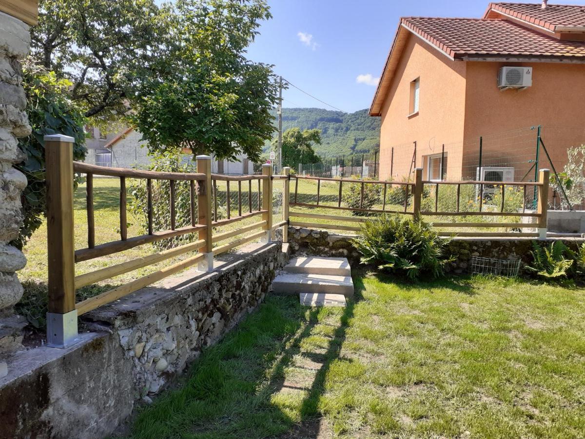 Les Copains D'Abord Villa Beaucroissant Eksteriør bilde